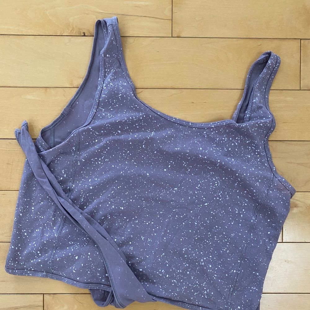 Lululemon it’s a tie tank